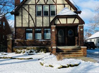 529 Saint Clair St, Grosse Pointe, MI 48230