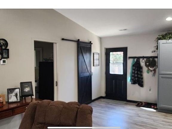 3rd image of 320 Cave Creek Rd