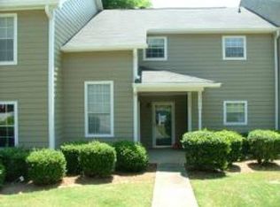 6394 Magnolia Ln, Morrow, GA 30260