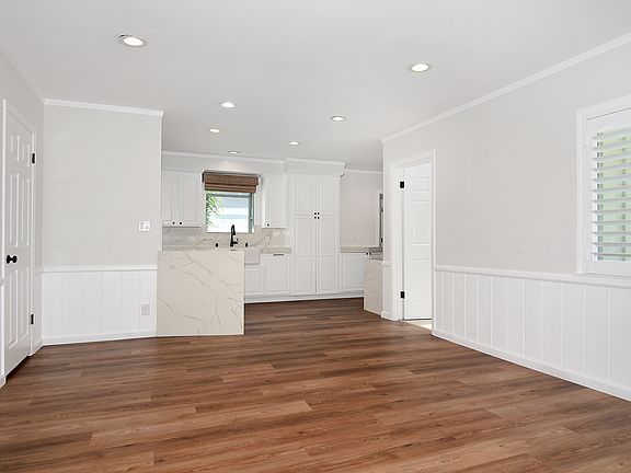 4th image of 22739 Miranda St