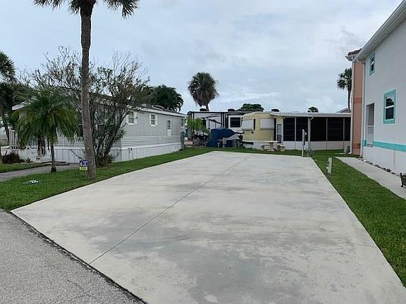 2nd image of 1025 Nettles Blvd
