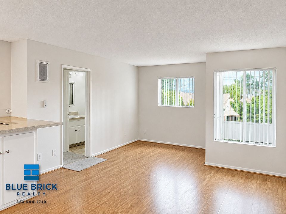1st image of 6226 Craner Ave #14