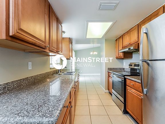 3rd image of 2919 Arrendonda Dr