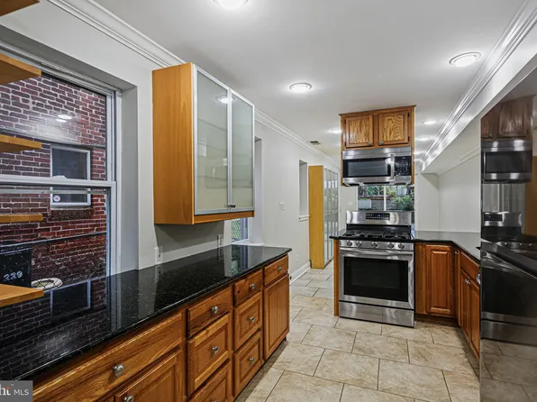 231 S Regester St, Baltimore, MD 21231