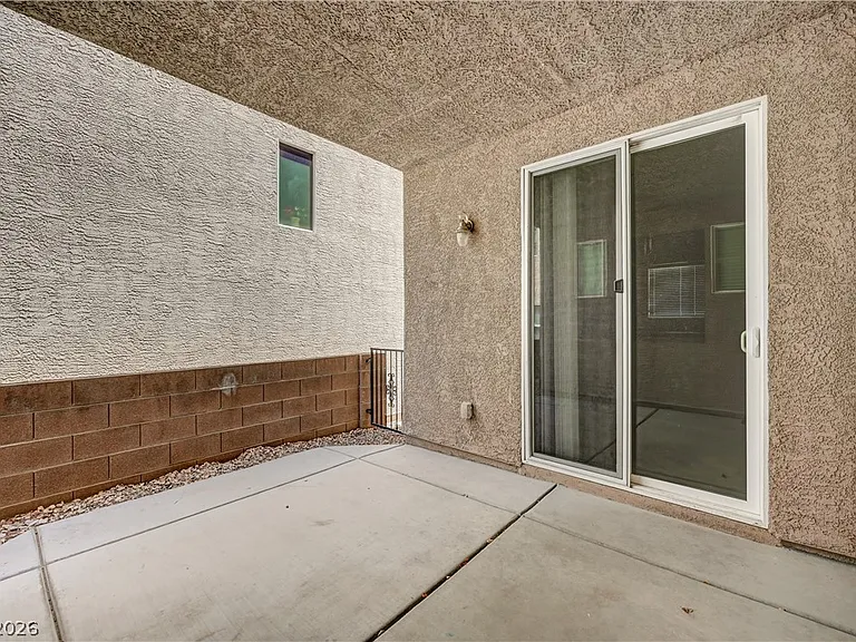 10592 Valdosta Ave — Photo 48