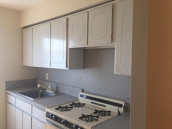 2nd image of 111 Lyman Ave APT 2A