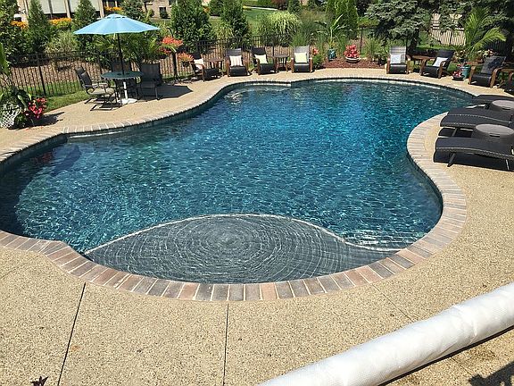3rd image of 6655 Pine Way Dr