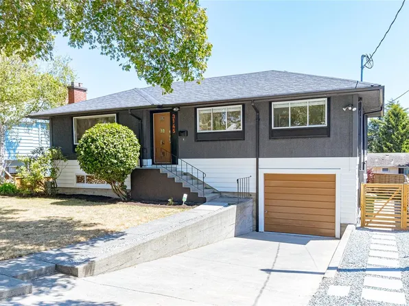 3145 Balfour Ave, Victoria, BC V9A 1R9