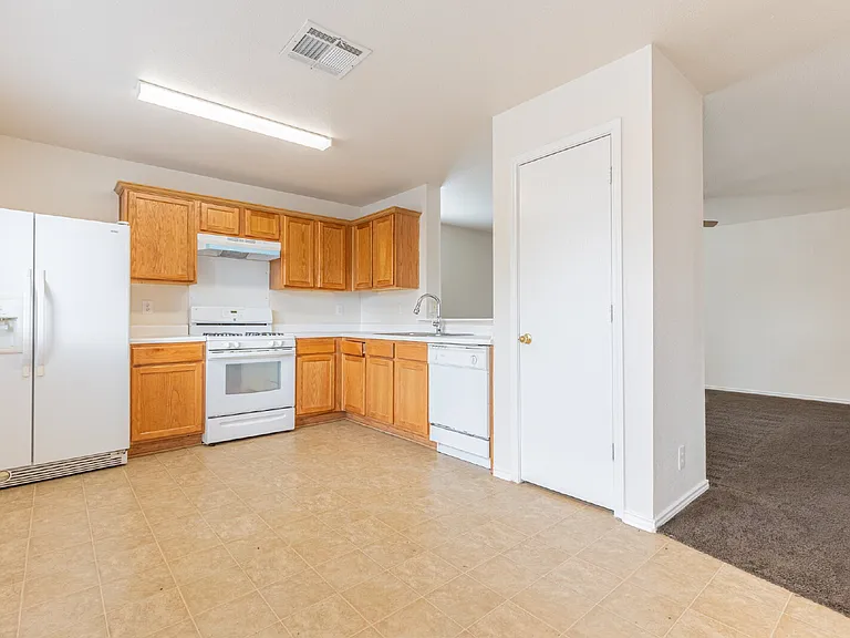 5507 Christina Path — Photo 10