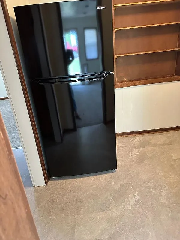 3 bed, 1.0 bath, 1095 sqft, $1,350 — Photo 4