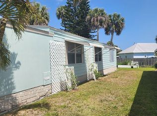 6091 River Grove Dr, Micco, FL 32976