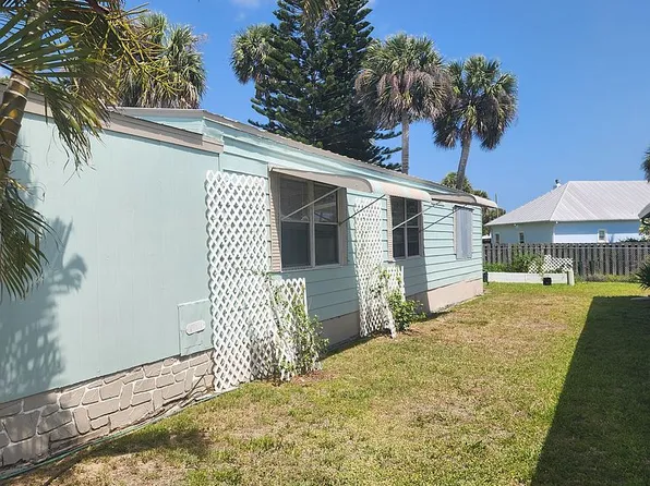 6091 River Grove Dr, Micco, FL 32976