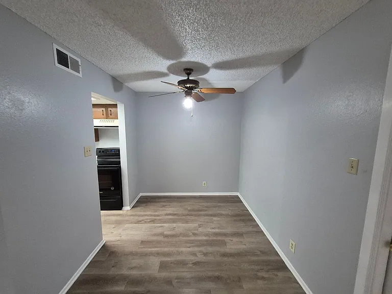 14309 Indian Woods — Photo 10