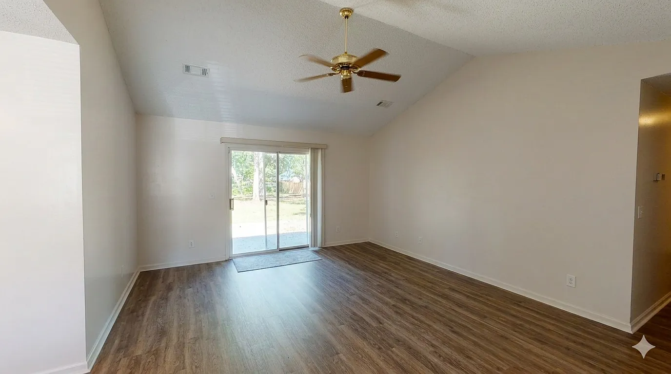 3 bed, 1260 sqft, $2,000 — Photo 4