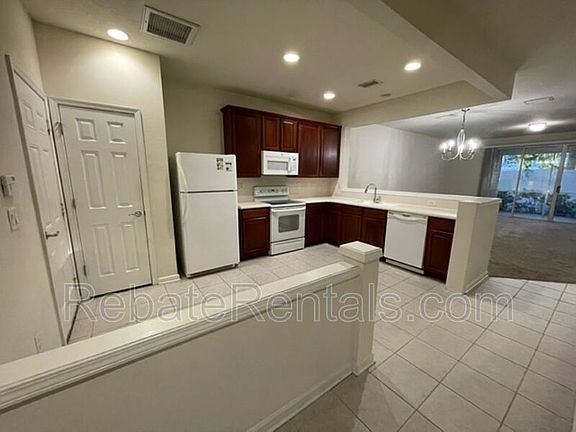 3rd image of 4152 Crownwood Dr