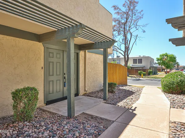 6024 W Golden Ln, Glendale, AZ 85302