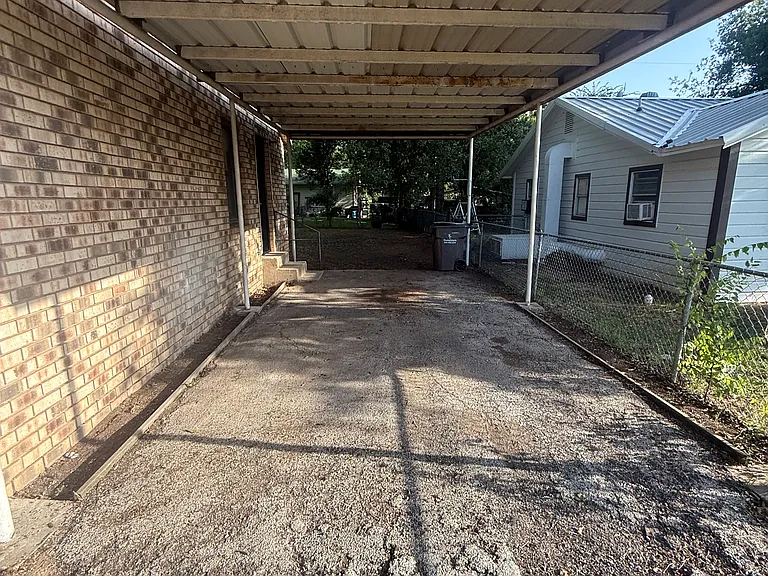 1400 Johnnie Ave — Photo 11