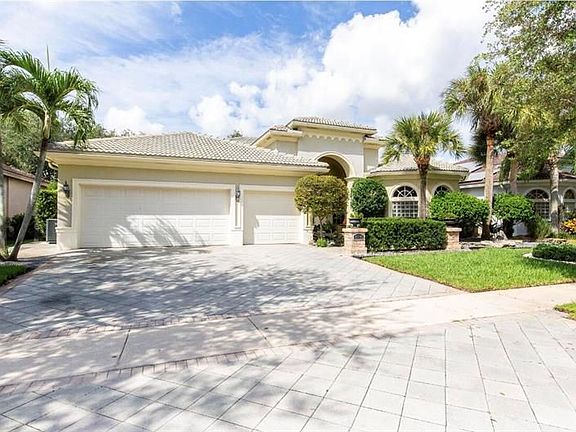 2nd image of 10695 Oak Meadow Ln