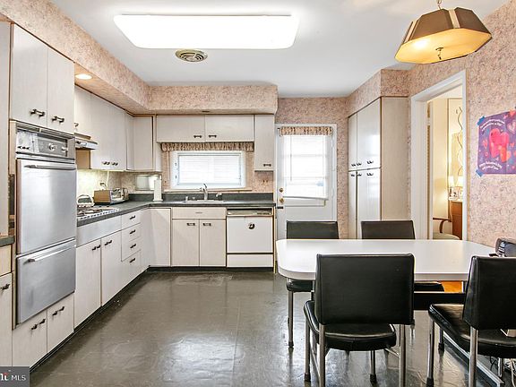 2nd image of 2509 Hal Cir