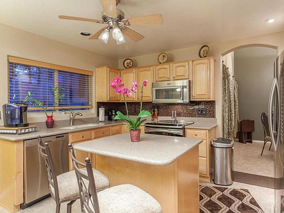 3rd image of 3134 E Verbena Dr