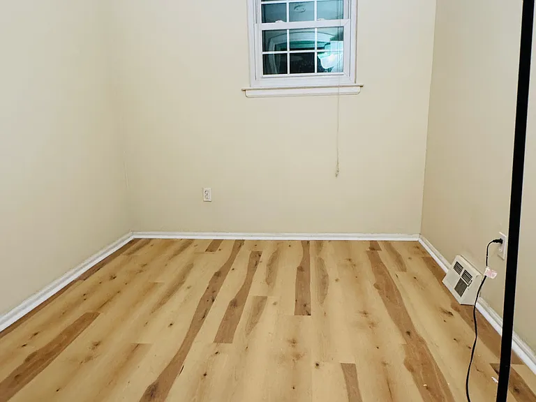 1267 Village Ln — Photo 10