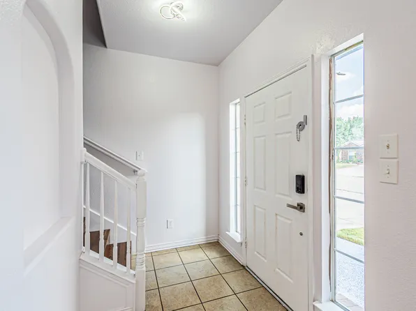 712 Mistymoor Ln, Haslet, TX 76052