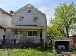 303 Fair Oaks St, Mc Kees Rocks, PA 15136