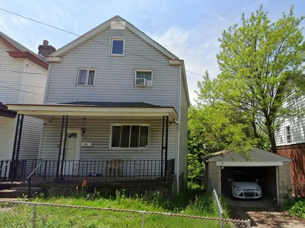 303 Fair Oaks St, Mc Kees Rocks, PA 15136