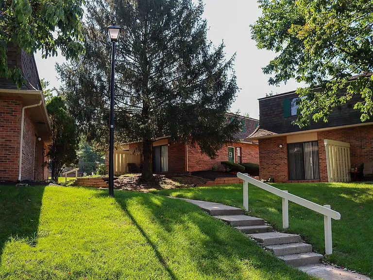 Elk Run Villas — Photo 18