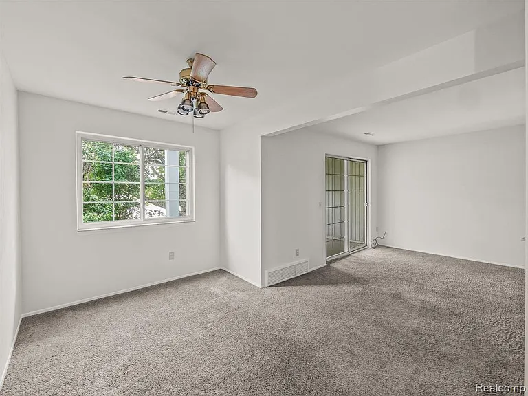 490 Baldwin Ave #5 — Photo 12