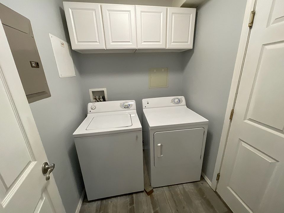 Room off the garage leading to the kitchen