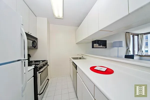 Rented by Halstead Real Estate | media 2
