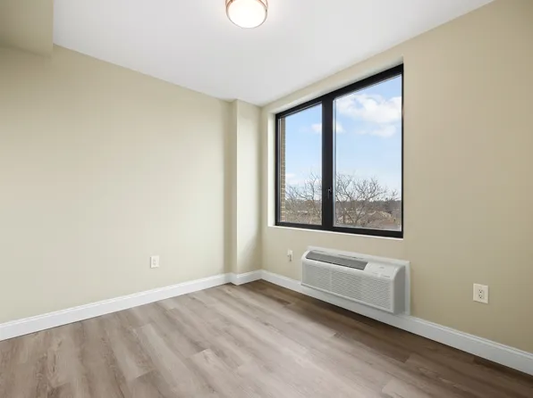 163-07 72nd Avenue image 14 of 22