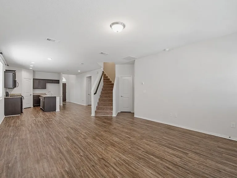 6910 Kate Reed Dr — Photo 15