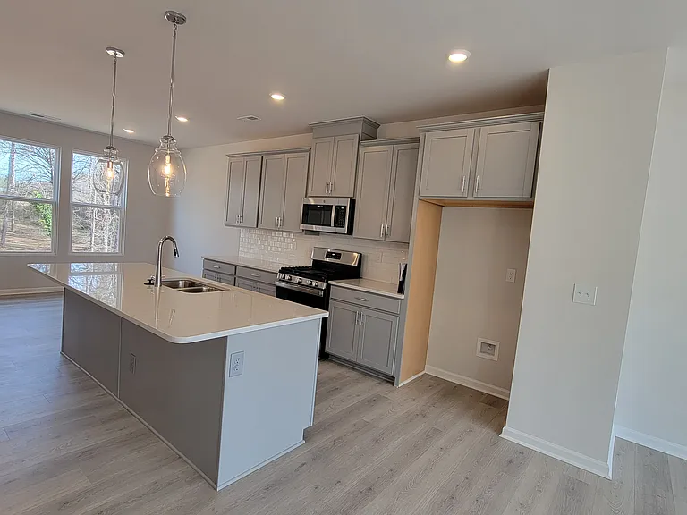 2354 Donnelly Hills Ln — Photo 10