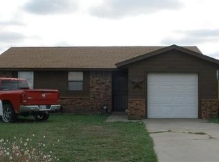 2221 W 7th St, Prague, OK 74864