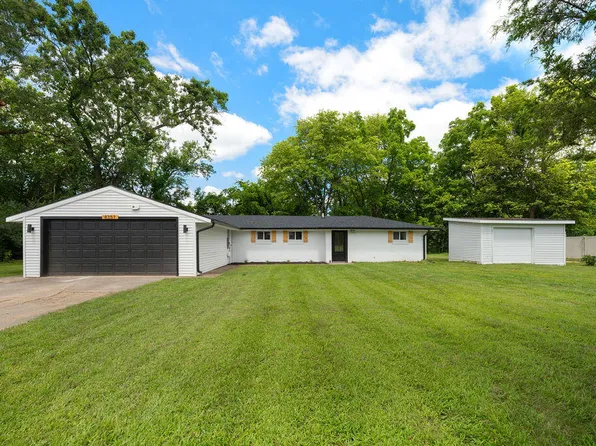 4351 E River Rd, Buchanan, MI 49107