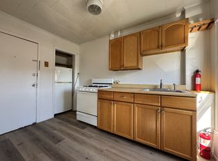 141 Lembeck Ave FLOOR 3, Jersey City, NJ 07305