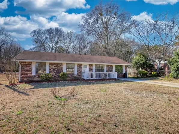 11 Grove Ln, Hampton, GA 30228