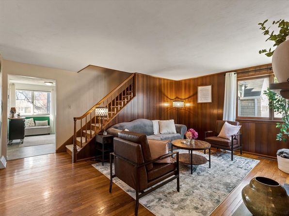 19573 Oakdale Ave, South Bend, IN 46637