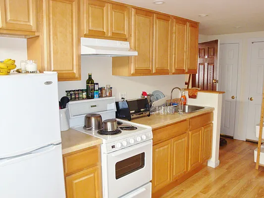 Rented by Carroll Gardens Realty | media 7