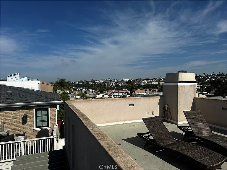 425 11th St — Photo 17
