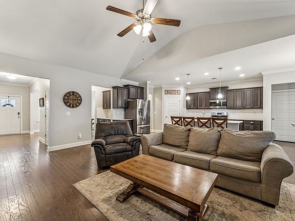 4th image of 6486 Winslow Dr