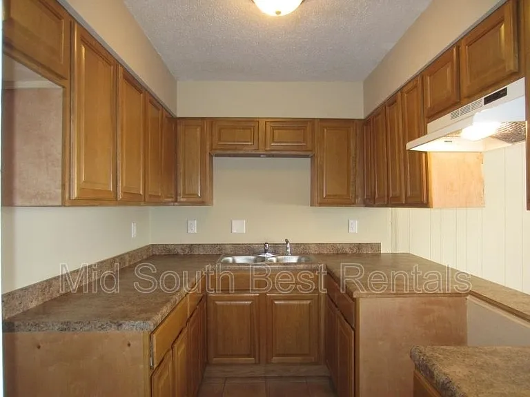 5711 Myers Rd — Photo 2