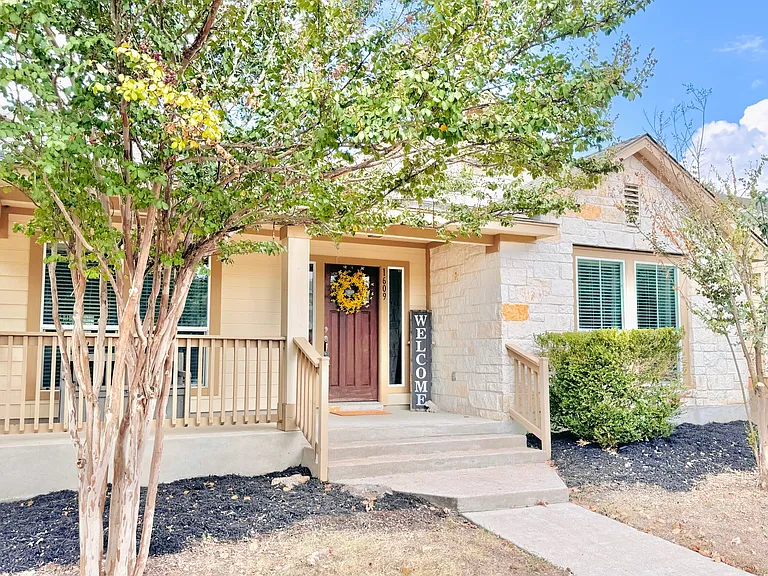 1609 Willow Vis — Photo 2