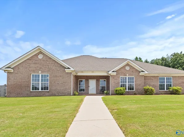 2239 Naples Dr SW, Decatur, AL 35603