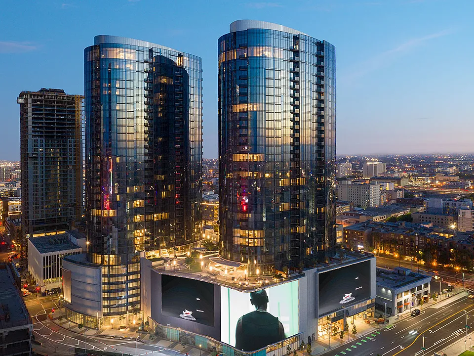 Circa LA apartments community photo