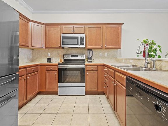 3rd image of 43212 Creek Cir #405