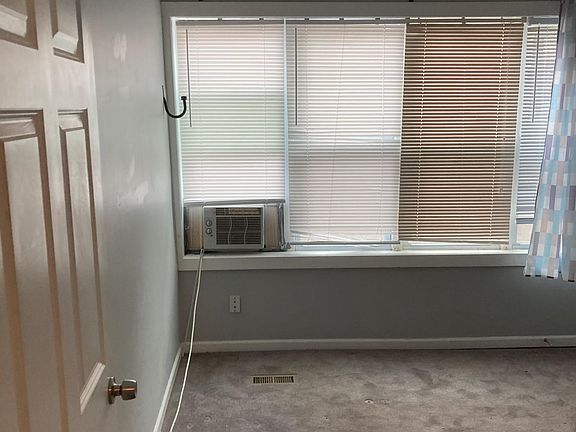 3rd image of 96 Winifred St W #1