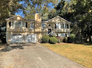 1300 Castle Royale Ct, Lawrenceville, GA 30043